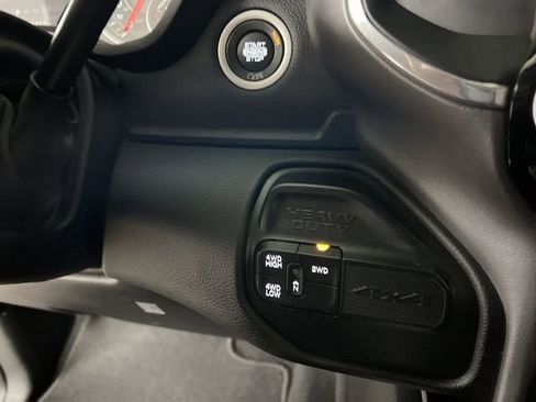 Used 2022 RAM 2500 Laramie AWD/4WD image 17