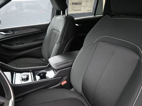 New 2025 Jeep Grand Cherokee Laredo w/ Luxury Tech Group I image 31