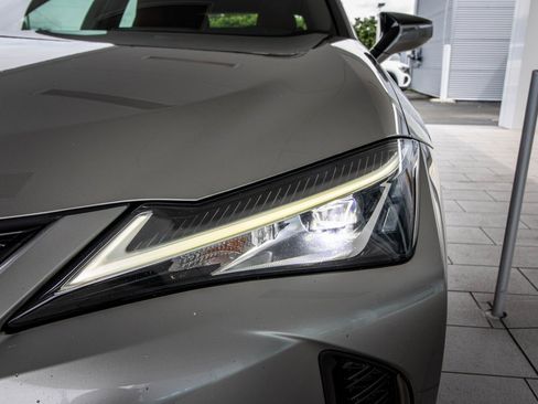 Used 2019 Lexus UX 200 F Sport image 10