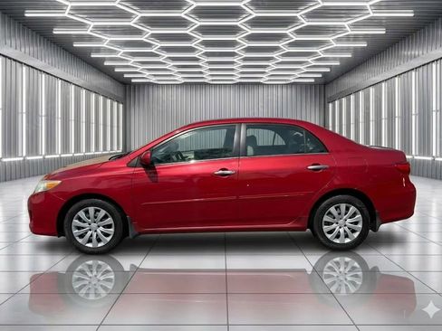 Used 2013 Toyota Corolla LE w/ Premium Pkg FWD image 5