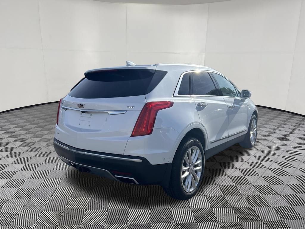 Certified 2017 Cadillac XT5 Platinum w/ Driver Assist Package AWD/4WD image 5