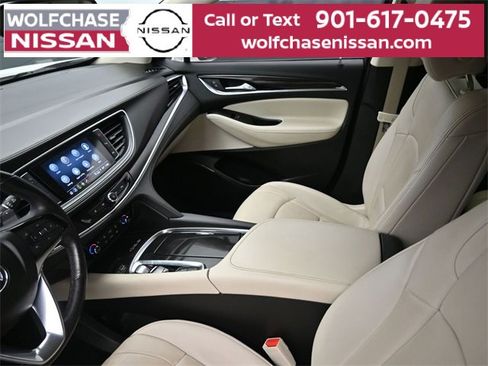 Used 2023 Buick Enclave Essence image 17
