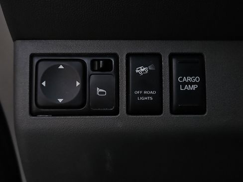 Used 2020 Nissan Frontier SV image 17