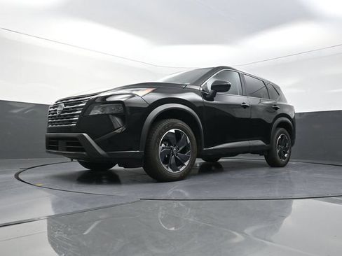 Used 2024 Nissan Rogue SV AWD/4WD image 33