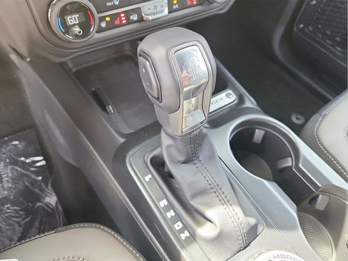 New 2026 Ford Bronco Outer Banks image 10