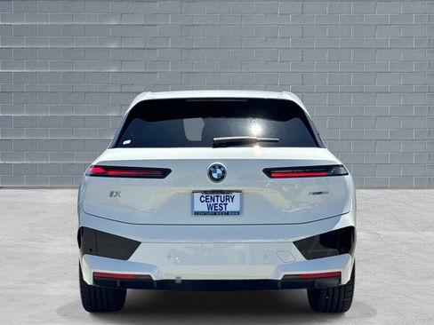 Used 2024 BMW iX xDrive50 w/ Sport Package AWD/4WD image 4
