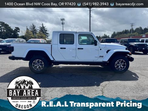 New 2026 Jeep Gladiator Sport image 4