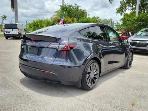 Used 2024 Tesla Model Y Performance AWD/4WD image 5