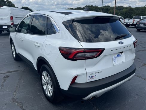 Used 2024 Ford Escape Active AWD/4WD image 7
