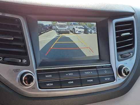 Used 2018 Hyundai Tucson Value AWD/4WD image 18