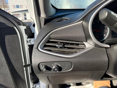 Used 2023 Chevrolet Malibu LT image 13