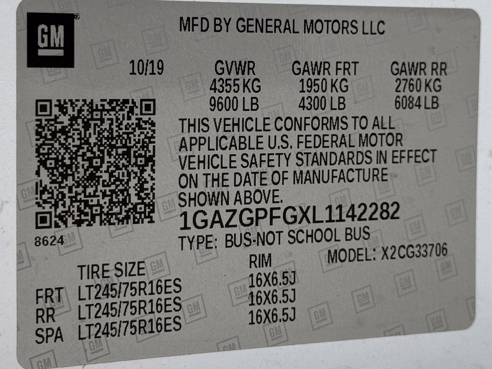Used 2020 Chevrolet Express 3500 LT w/ LT Preferred Equipment Group RWD image 35