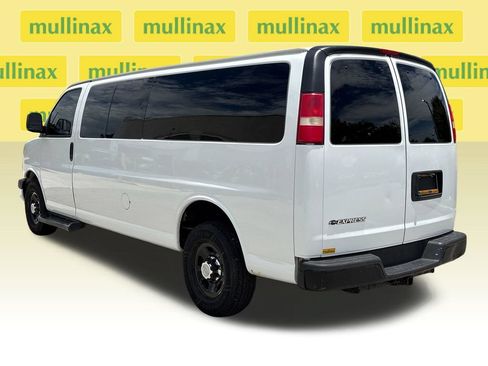 Used 2019 Chevrolet Express 3500 LT w/ LT Preferred Equipment Group RWD image 12