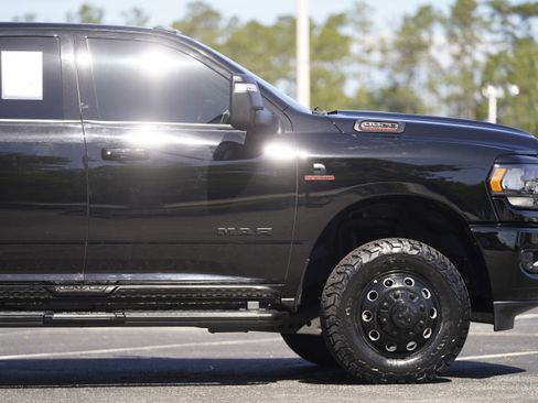 Used 2024 RAM 3500 Big Horn w/ Night Edition AWD/4WD image 6