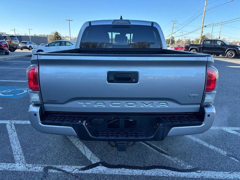 Certified 2020 Toyota Tacoma TRD Sport image 4