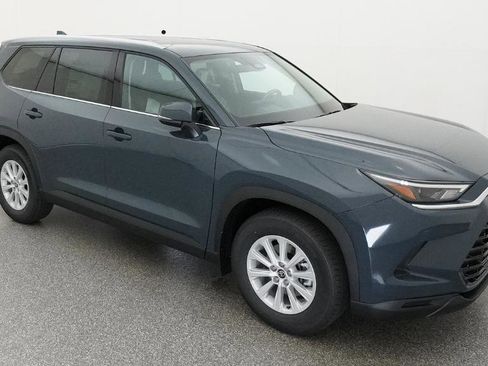 New 2026 Toyota Grand Highlander XLE FWD image 14