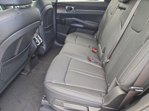 New 2026 Kia Sorento EX FWD image 17
