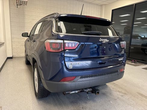 Used 2019 Jeep Compass Latitude w/ Cold Weather Group AWD/4WD image 36