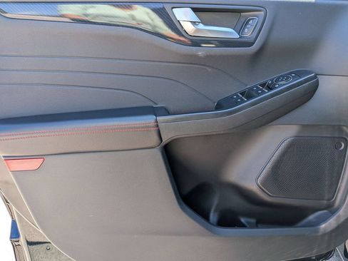 Used 2025 Ford Escape ST-Line AWD/4WD image 11