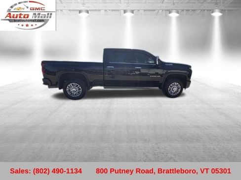 Used 2022 Chevrolet Silverado 2500 High Country w/ Safety Package II image 8