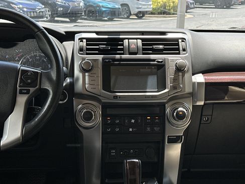 Used 2017 Toyota 4Runner Limited AWD/4WD image 23