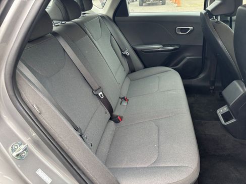 Used 2025 Kia K4 FWD image 34
