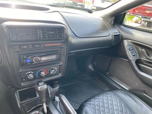 Used 2000 Chevrolet Camaro LT w/ Sport Appearance Pkg image 9