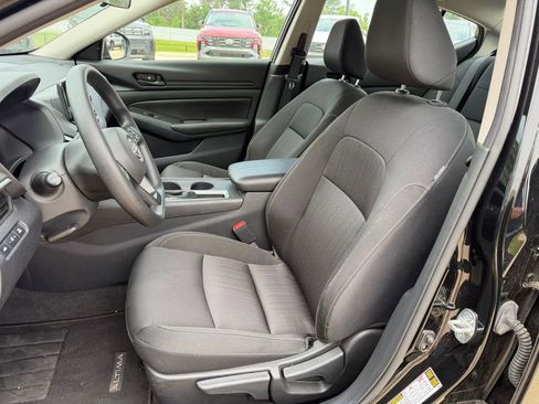Used 2023 Nissan Altima 2.5 S FWD image 10
