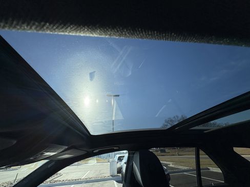 Used 2024 Mercedes-Benz GLE 350 4MATIC image 27