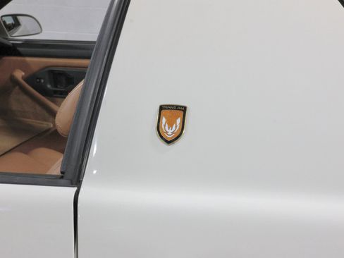 Used 1989 Pontiac Firebird Trans Am image 83