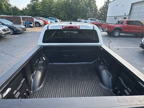 Used 2020 Chevrolet Colorado LT AWD/4WD image 27
