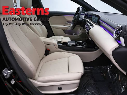 Used 2023 Mercedes-Benz CLA 250 4MATIC image 25