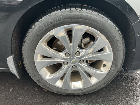 Used 2017 Chevrolet Malibu Premier w/ Driver Confidence Package image 12