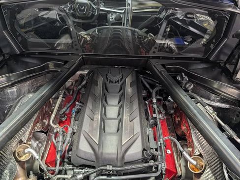 Used 2025 Chevrolet Corvette Stingray Premium Cpe w/ Z51 Performance Package RWD image 15