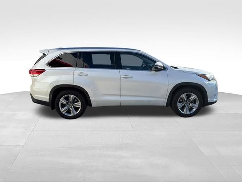 Used 2017 Toyota Highlander Limited AWD/4WD image 3