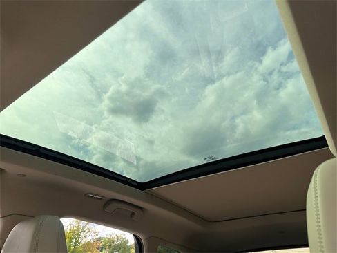 New 2025 Lincoln Corsair Reserve image 18