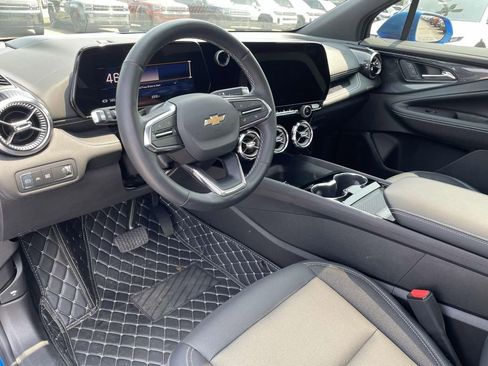 Used 2024 Chevrolet Blazer EV LT image 12