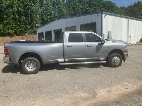 Used 2024 RAM 3500 Laramie w/ Towing Technology Group AWD/4WD image 4