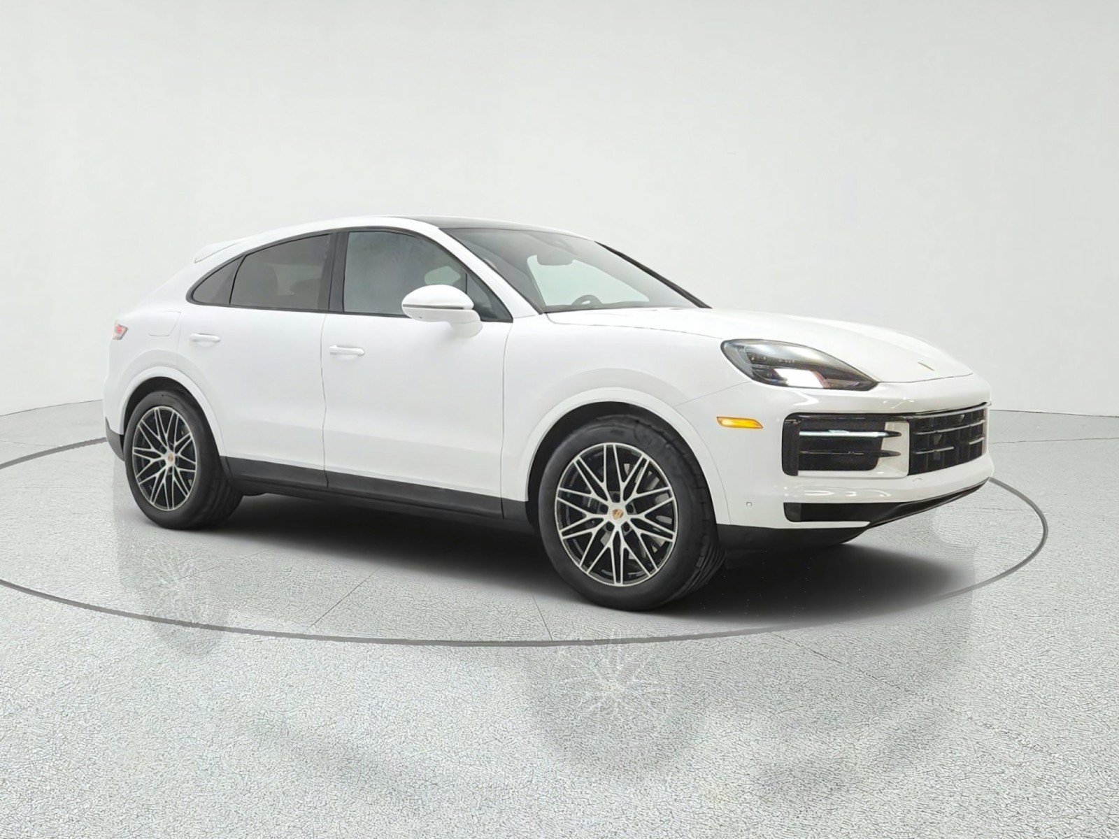 Used 2025 Porsche Cayenne Coupe AWD/4WD image 3