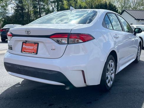 Used 2021 Toyota Corolla LE w/ Carpet Mat Package (TMS) FWD image 8