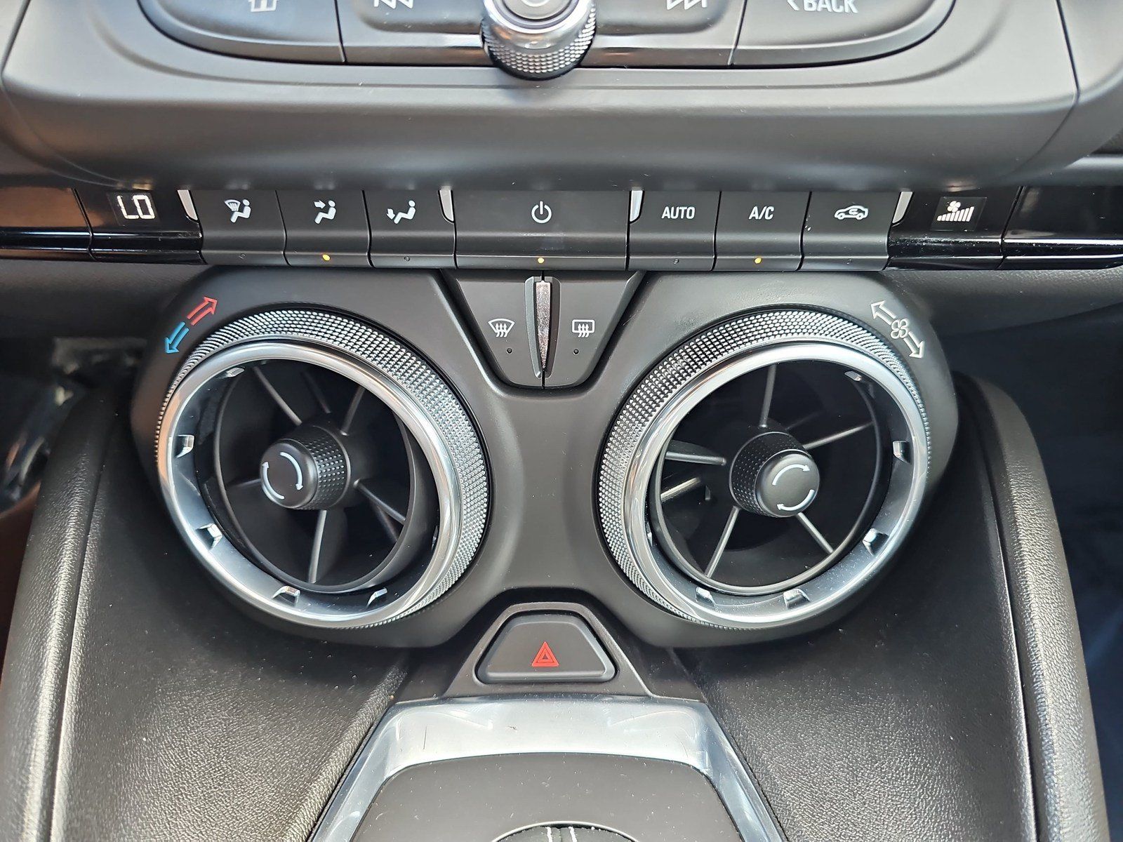 Used 2024 Chevrolet Camaro LT w/ Technology Package RWD image 21