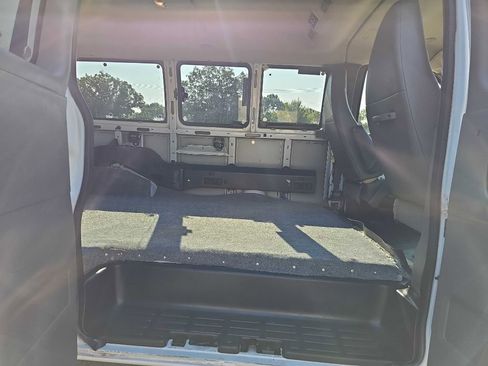 Used 2013 Chevrolet Express 2500 LT w/ LT Preferred Equipment Group image 18