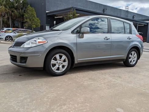Used 2008 Nissan Versa SL w/ Convenience Pkg image 10