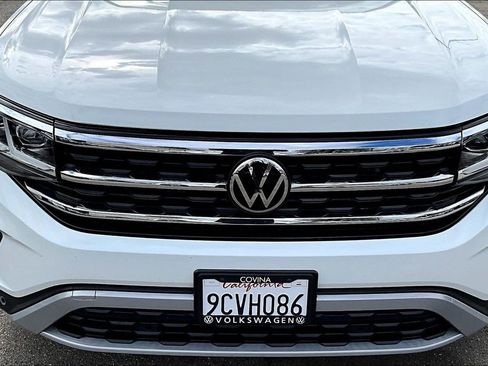 Used 2023 Volkswagen Atlas SE AWD/4WD image 32