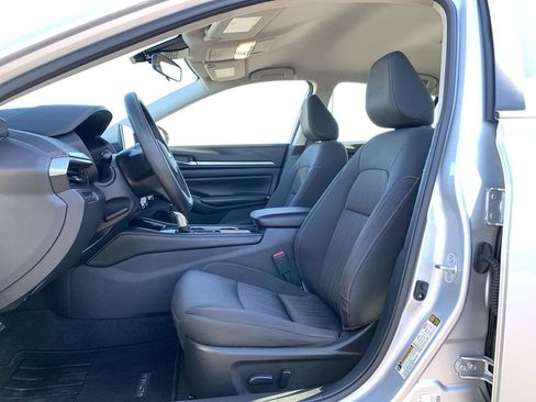 Used 2023 Nissan Altima 2.5 SV FWD image 25