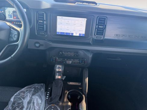 Used 2022 Ford Bronco Big Bend image 11