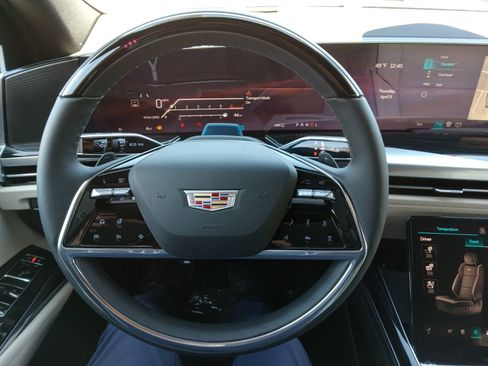 New 2026 Cadillac Escalade ESV Sport image 13