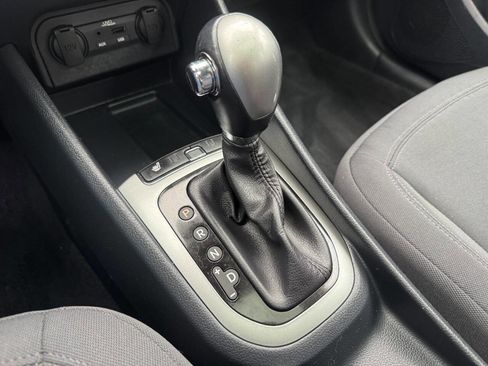 Used 2013 Kia Rio EX image 25