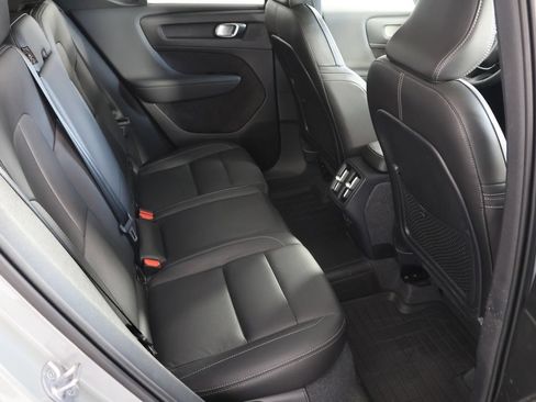 Used 2024 Volvo XC40 B5 Plus AWD/4WD image 22