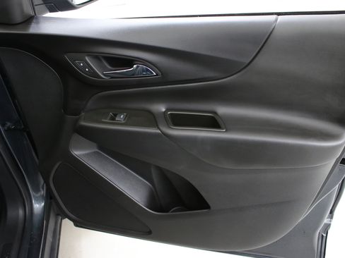 Used 2023 Chevrolet Equinox LT image 33